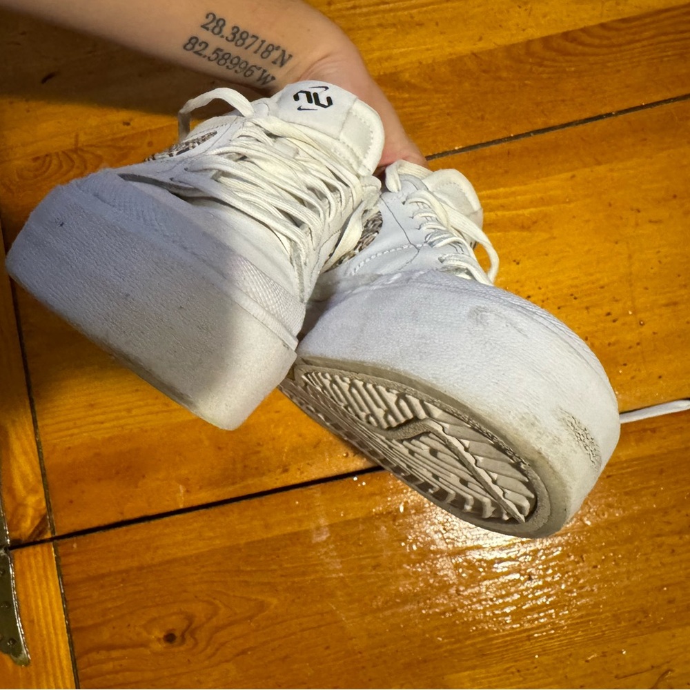 Nike Legacy Court Lift Sneaker - Picture 4 of 7